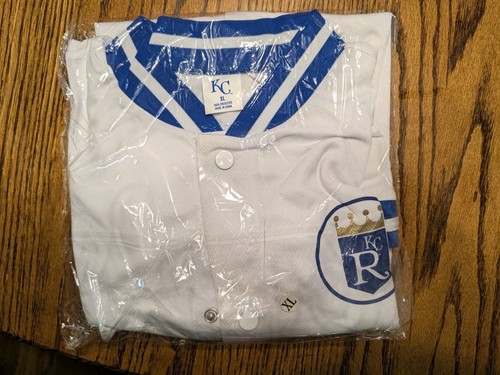 NIB KANSAS CITY ROYALS JERSEY JACKET SGA 9/26/26, SIZE XL