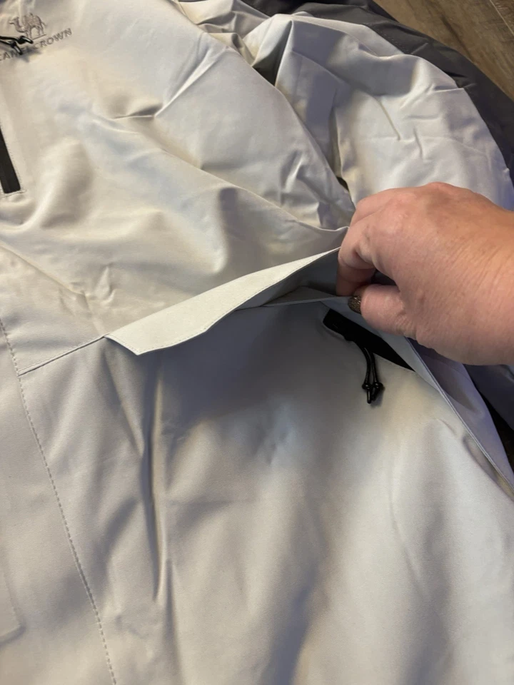 Men’s Camel Crown M Two Tone Grey Ski Coat Removable Hood Warm BRAND NEW W/ TAG - Image 4 of 4