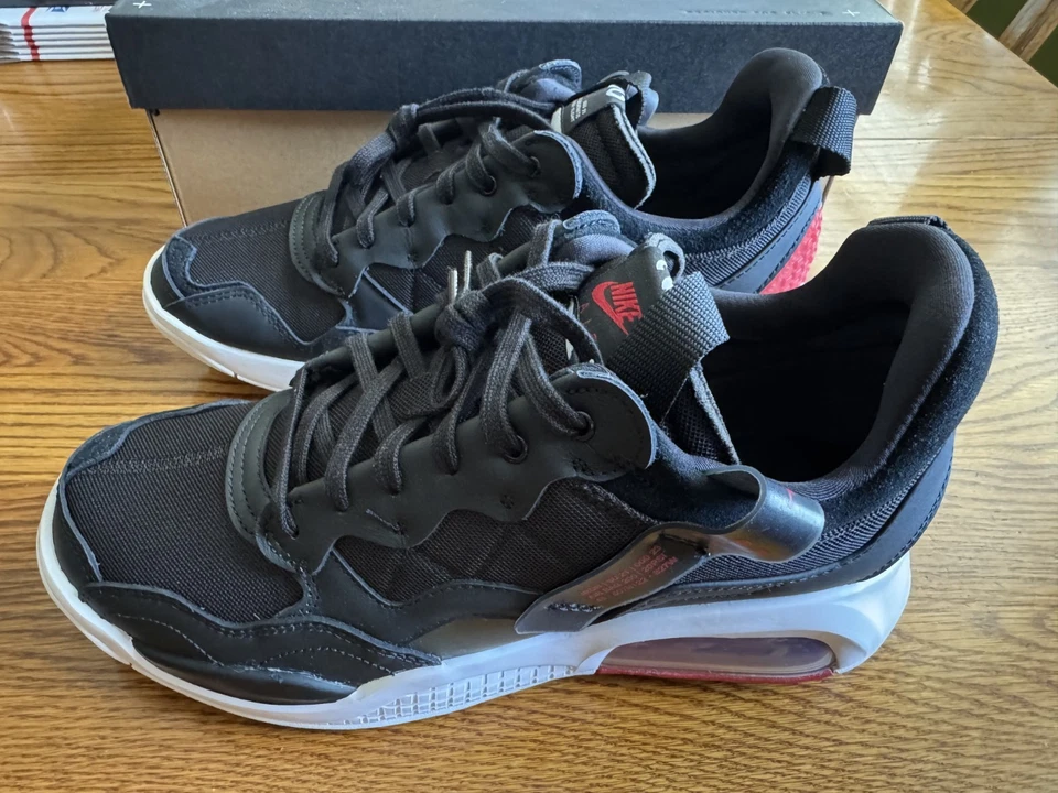 Jordan MA2 Bred - CV8122-006 - Hombres 10.5 Nuevo Nunca Usado con Caja Original Foto 2 de 4