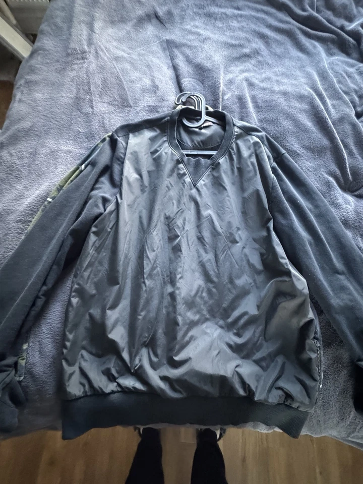 Michael Kors Men’s Jumper Size Medium - Image 2 of 4