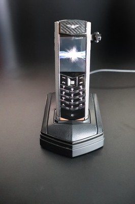 Vertu Signature S Design Bentley   Luxus-Handy in TAN Leder inkl. Zubehörpaket