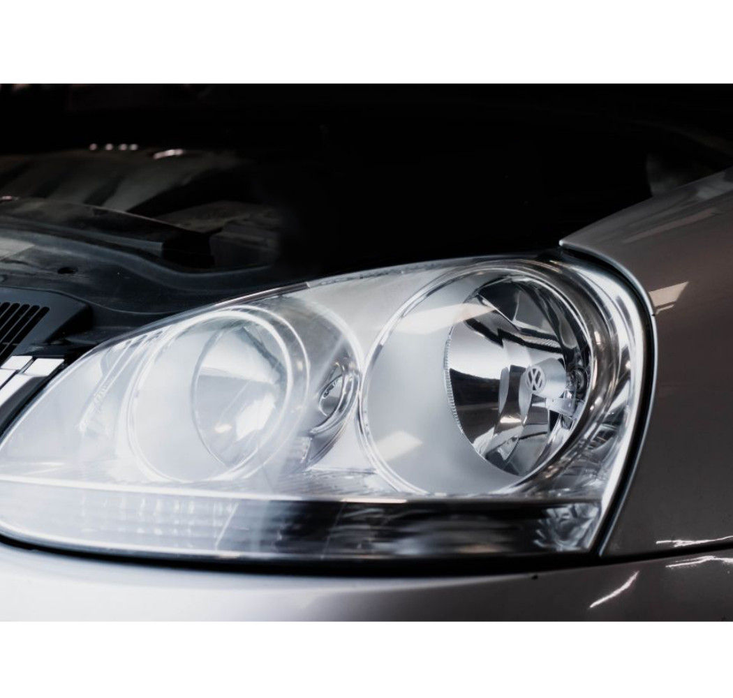 Clear Plastic Cleaner Restorer Polish Removes Scratches From Being Dull