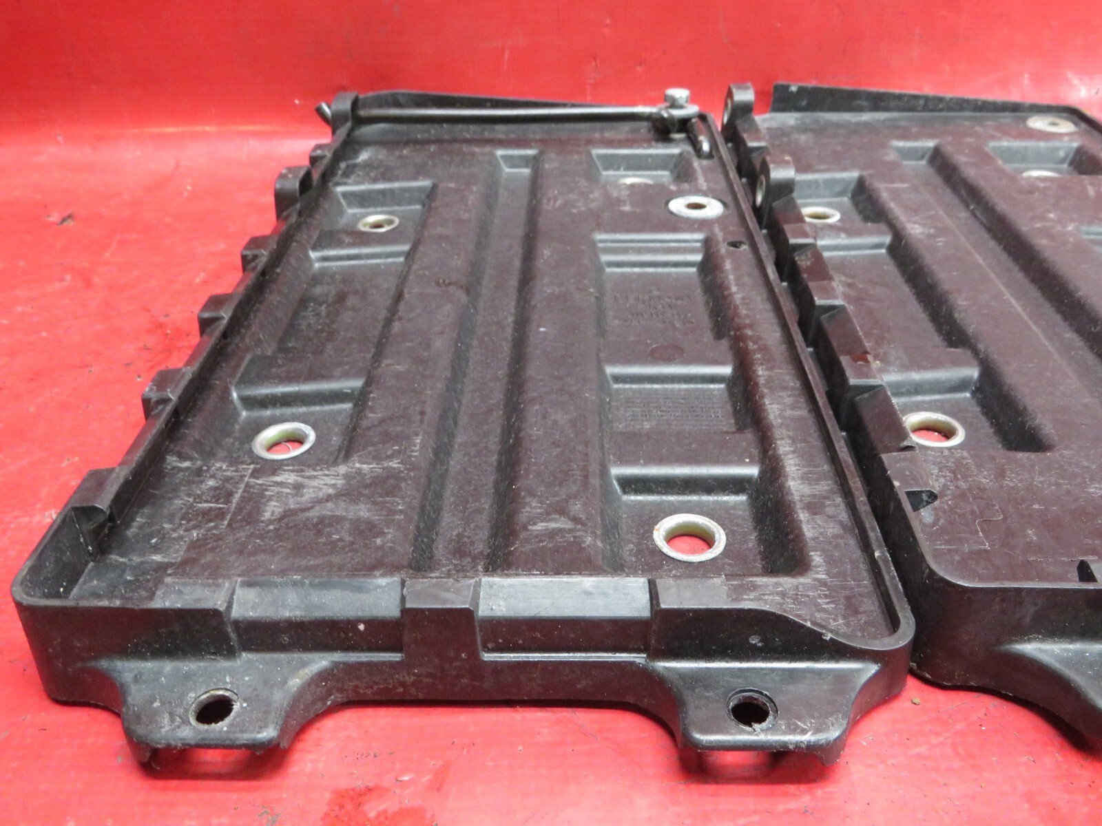 2006 BENTLEY FLYING SPUR BATTERY COMPARTMENT SET