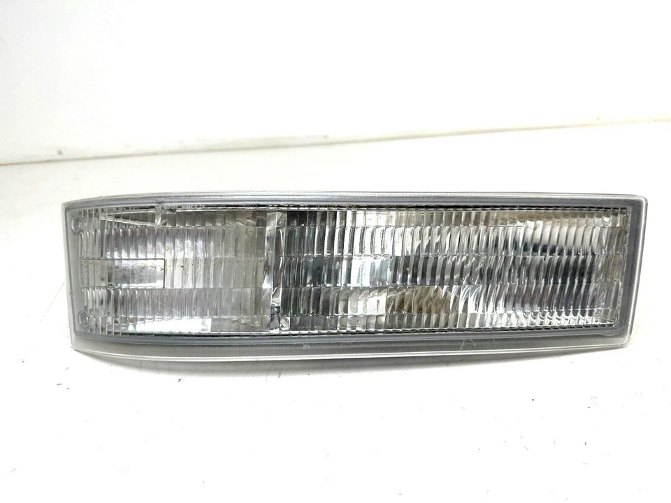 Chevrolet Astro 1995 furgoneta pasajero señal de giro derecha luz de estacionamiento lámpara 116-00973R Foto 2 de 4