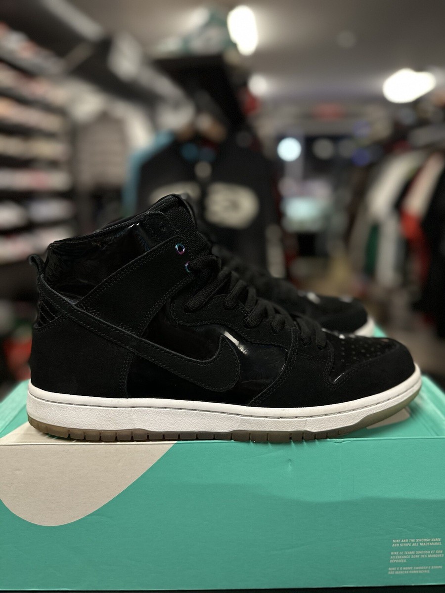 Size 11 - Nike SB Zoom Dunk Pro High Iridescent (854851-001