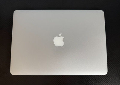 Apple MacBook Air 13 in 2017 Silver/Intel Core i5 1.8 GHz, 128 GB 8 GB Intel HD