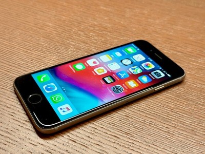 Apple iPhone 6 Space silber 16 GB Smartphone iOS, A1586
