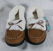 Rockdove Women's Chestnut Trapper Moccasin Memory Foam Slipper SZ Medium