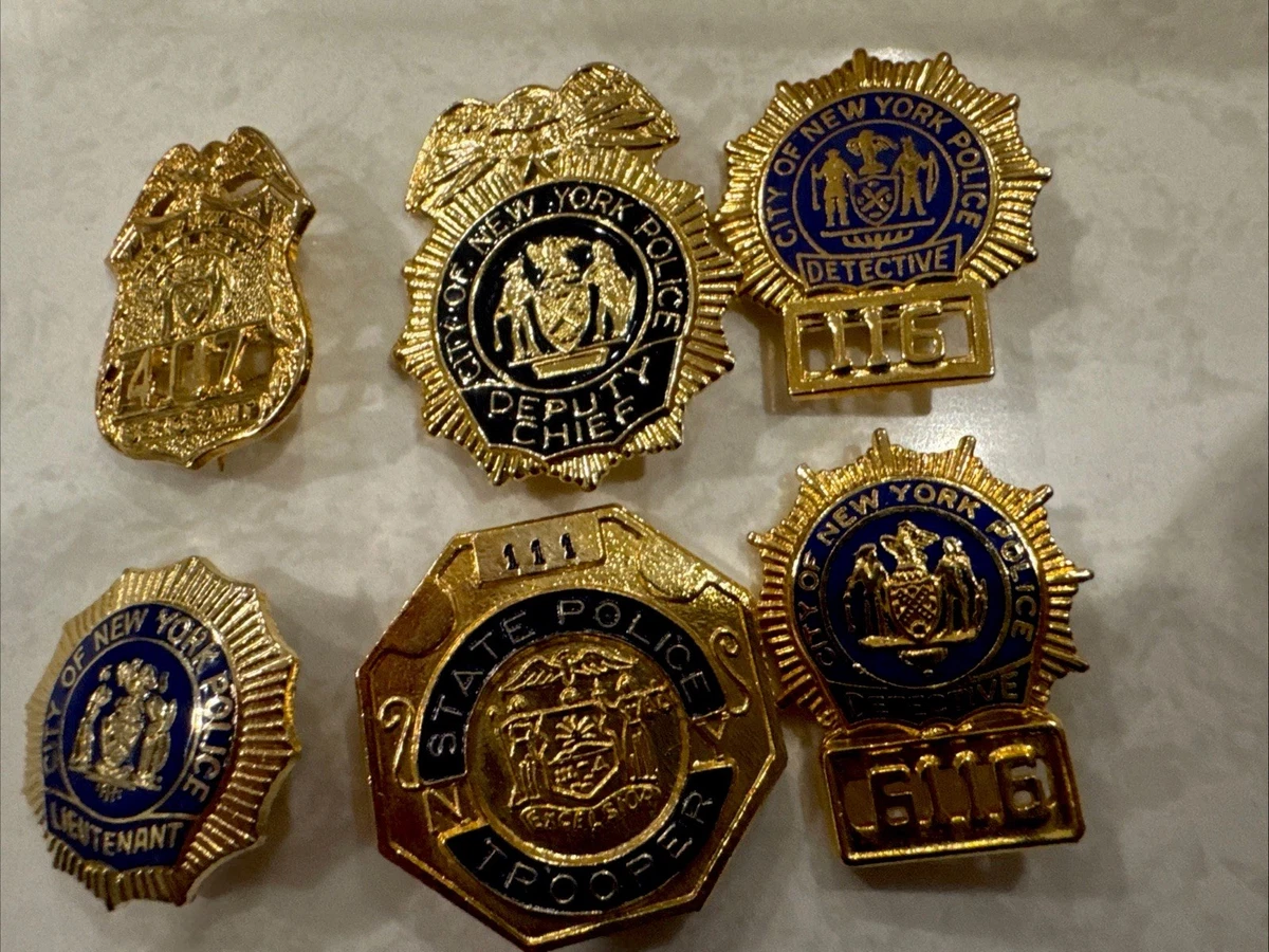 U.S. NEW YORK DETECTIVE BADGE SERIAL 1690 Film PROPS FULL SIZE Leather Clip Cha U.S. NEW YORK DETECTIVE BADGE SERIAL 1690 Film PROPS FULL SIZE Leather Clip Cha