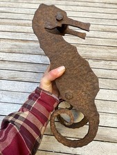 Anciennes poignées de porte en forme d' Hippocampe Fer Forgé 1950