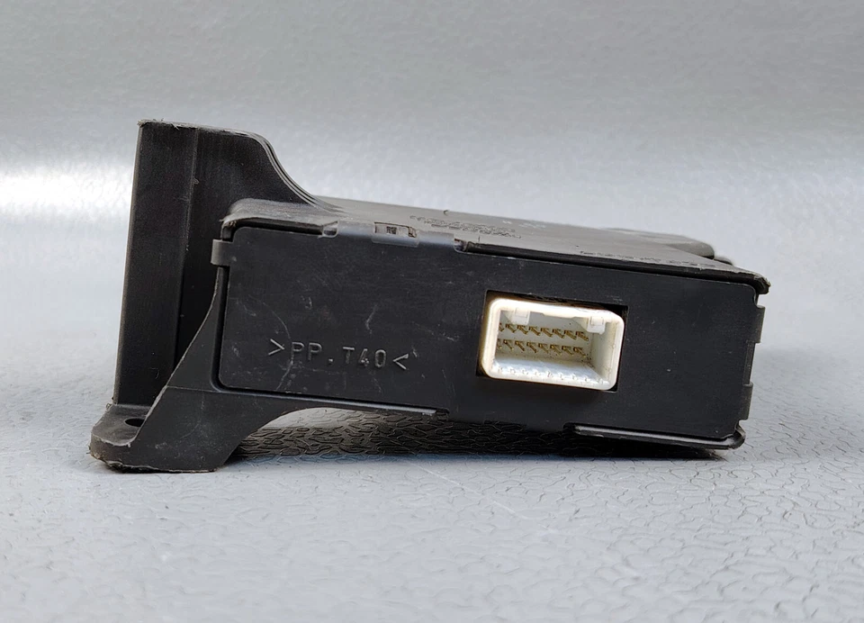 TOYOTA VITZ YARIS KSP90 NLP90 NSP90 SCP90 AC AMPLIFIER CONTROL MODULE 886500D170 - Image 4 of 4