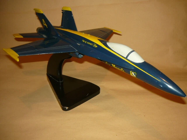 AEREO MC DONNELL DOUGLAS AEREO F/18A HORNET US NAVY ORIGINAL VINTAGE MODEL PLANE - Immagine 2 di 4