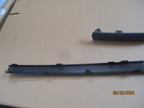 Renault Laguna 2 Schrägheck Leiste Stoßleiste Profil Stoßstange hinten NEU orig. - Picture 10 of 14