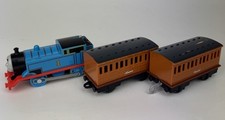 Thomas the Tank Engine Train Set with Annie and Clarabel Coaches Tomy 2002