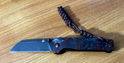 QSP Penguin V2 Liner Lock Knife ''Red Shred'' CF/G10, 3'' Black D2 Sheepsfoot Blade