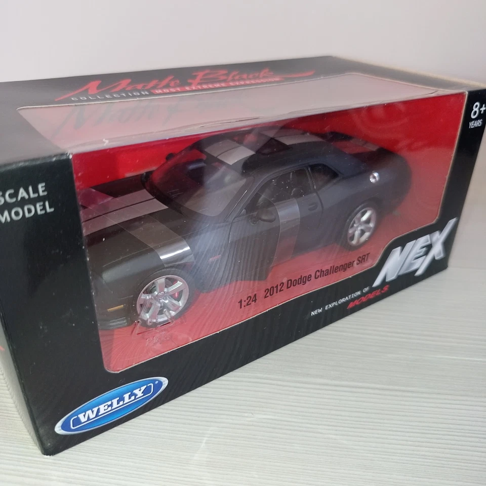 Dodge Challenger Srt 1/24 Welly Diecast Modellino Auto Sportiva Nuova - Immagine 2 di 4