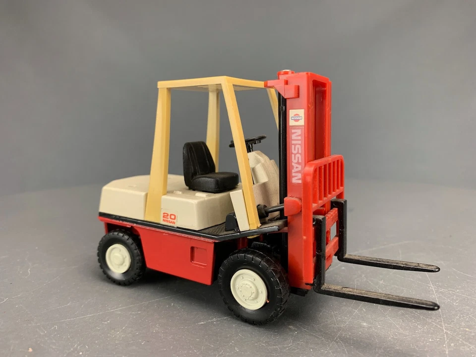 1:24 Diapet Diecast Nissan 20 Forklift D1450 - Image 3 of 4