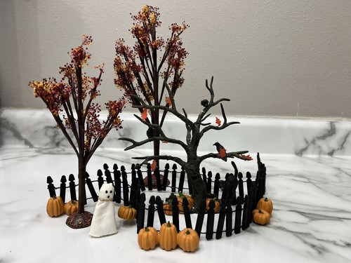 Department 56 Halloween Autumn Halloween Landscape Set 56.52992 - Picture 3 of 14