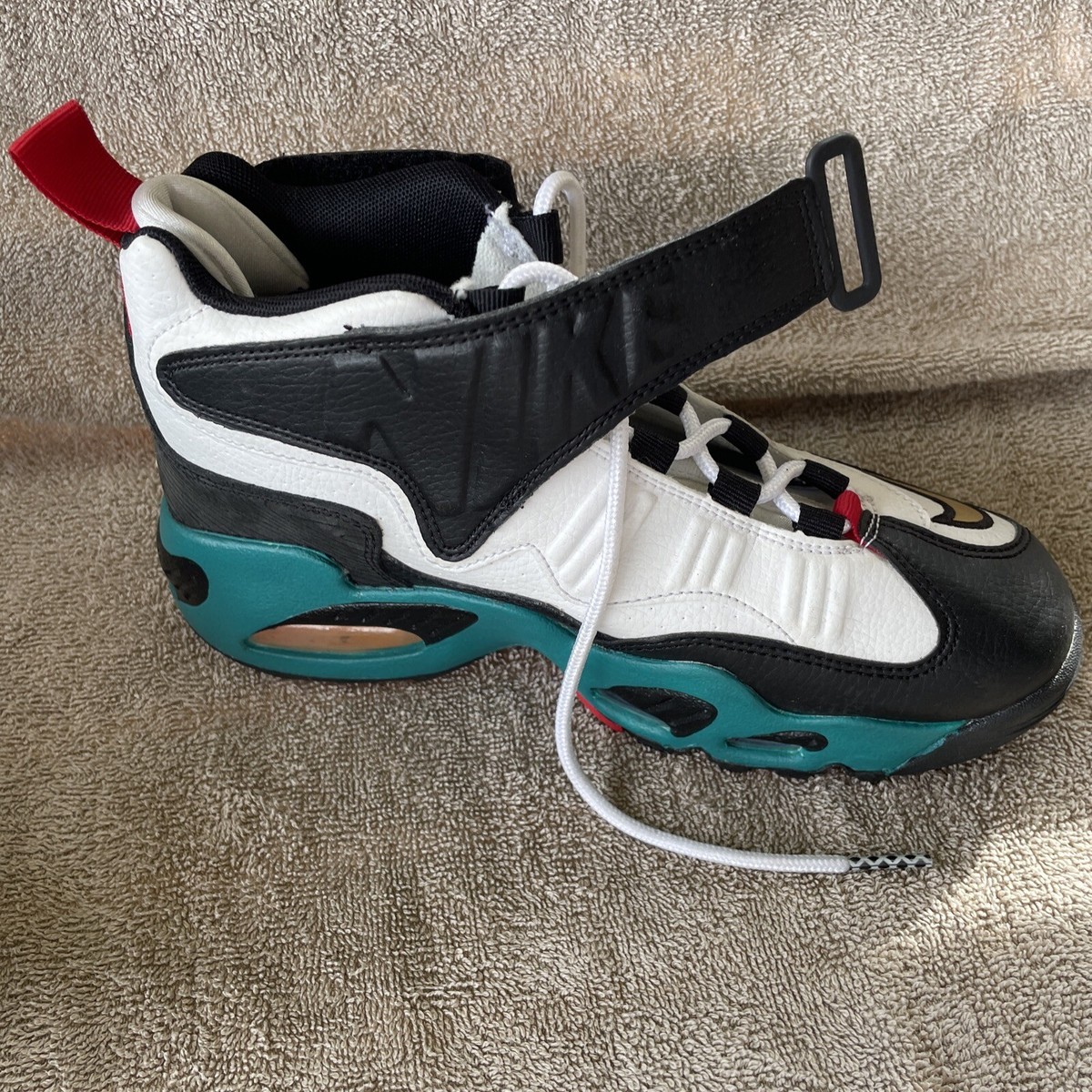 sweetest swing griffey shoes