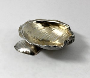 ANTIQUE 1886 GORHAM STERLING SILVER SHELL DISH TRINKET SALT FINE DETAIL! 19THC