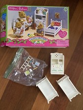 SYLVANIAN FAMILIES CALICO CRITTERS CHILDRENS BEDROOM BUNK BEDS DRESSER BOOKS