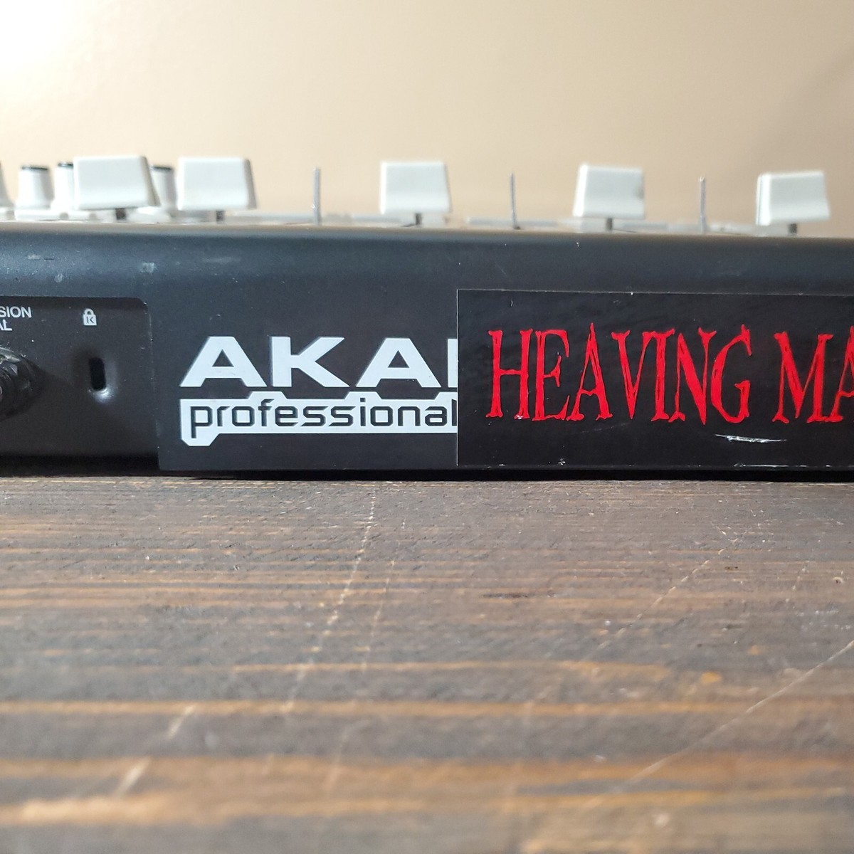 Akai Professional MPD32 Professional Audio Equipment Mixer