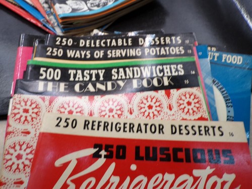 Vintage Culinary Arts Institute Recipe Books Lot 1950s Cook Books Softcover - Picture 7 of 8