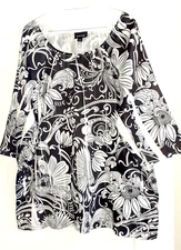 AVENUE 26/28 Black White Floral Top 3/4 Sleeve Tunic Pleated Blouson