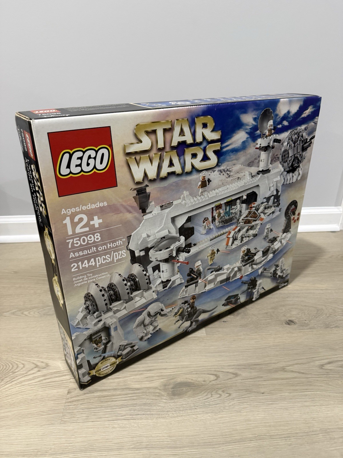 LEGO Star Wars: Assault on Hoth (75098)—NEW