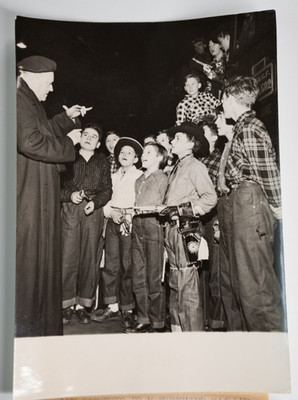 PRESS PHOTO Petits Chanteurs à la Croix de Bois Paris 13X18cm 1950