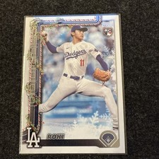 2025 Topps Holiday Baseball #H23 Roki Sasaki Rookie Dodgers Base Card