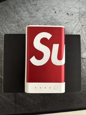 Supreme Mophie Powerbank
