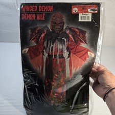 Disfraz de demonio alado Spirit Halloween talla grande