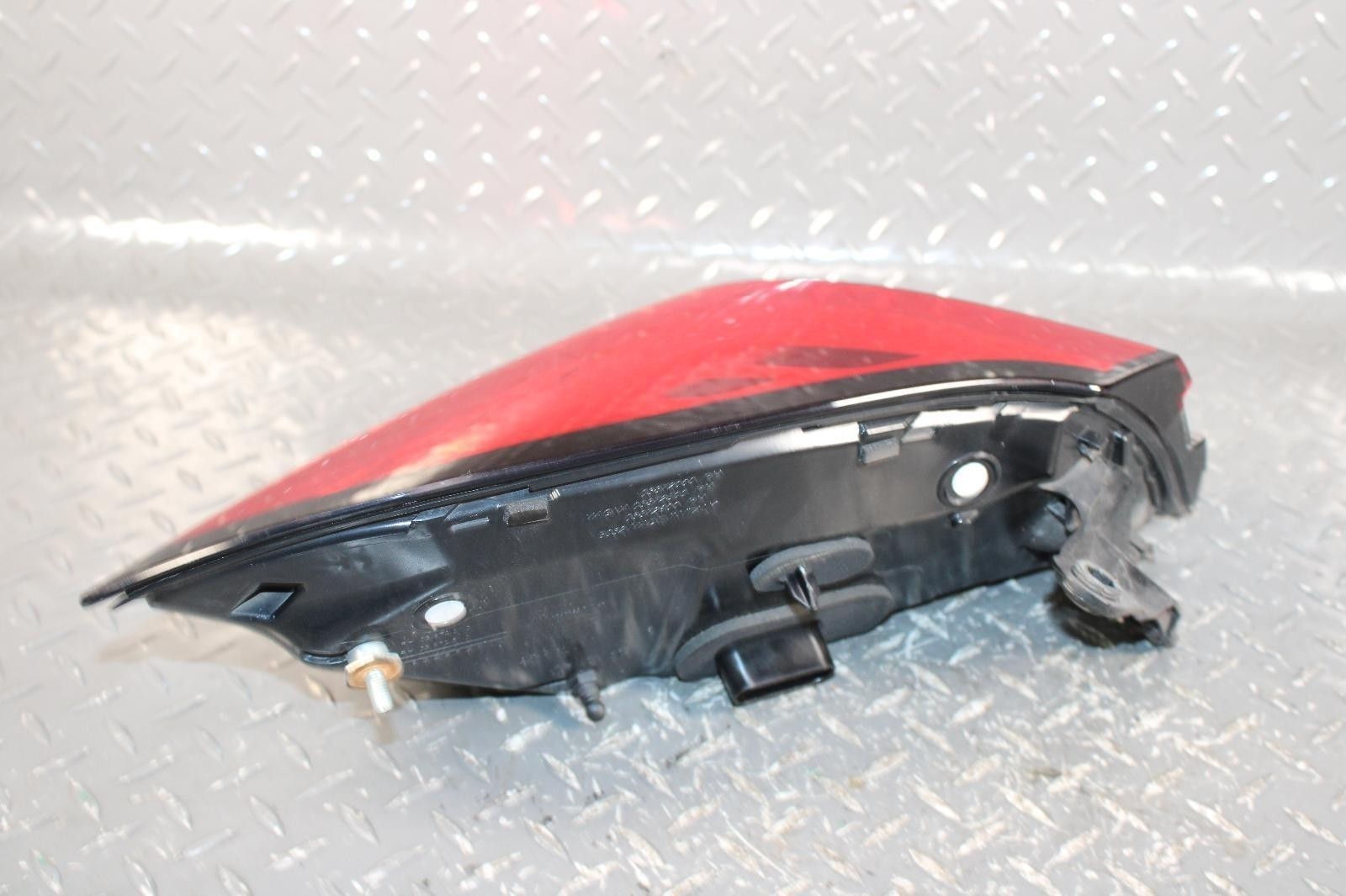 Maserati Ghibli 334 Ultima 2021-2024 Rear Right Outer Side light housing