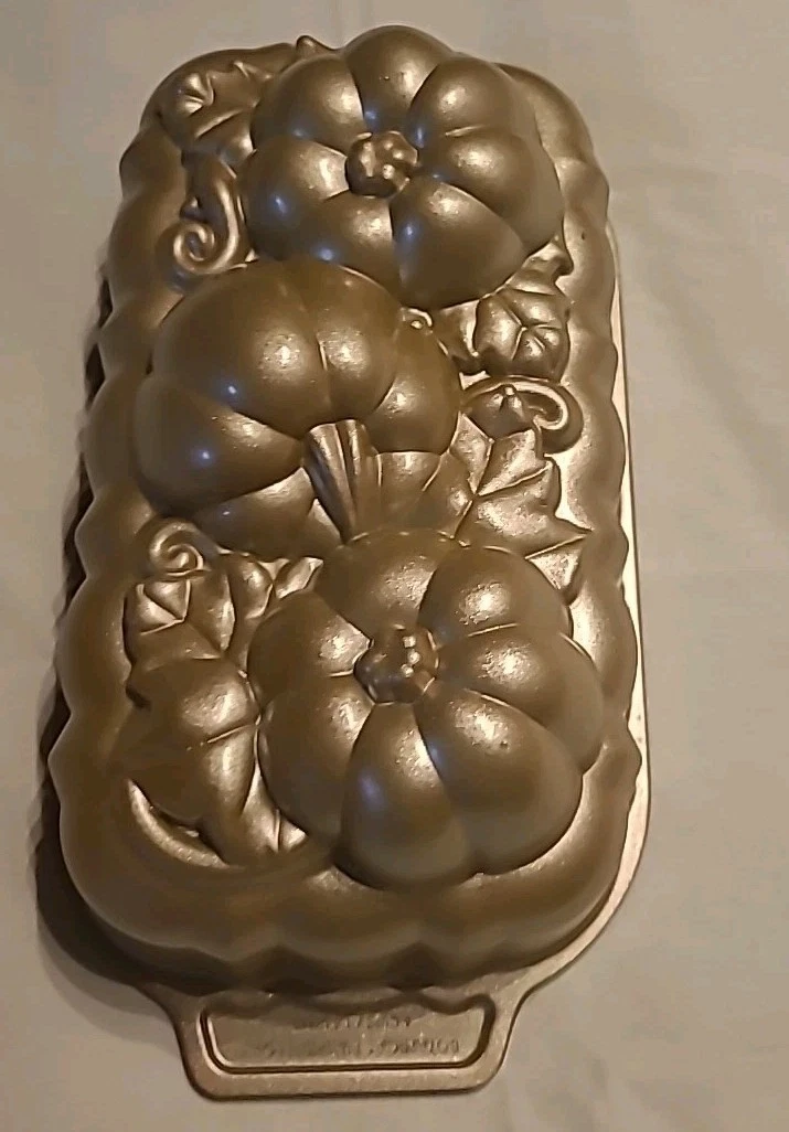 Williams-Sonoma Botanical Pumpkin Loaf Pan