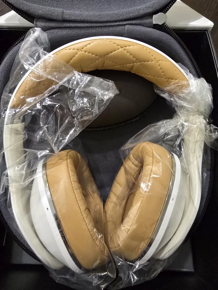 Auriculares inalámbricos sobre la oreja Samsung Level Over - ¡EO-AG900 DAÑADOS! Foto 3 de 4