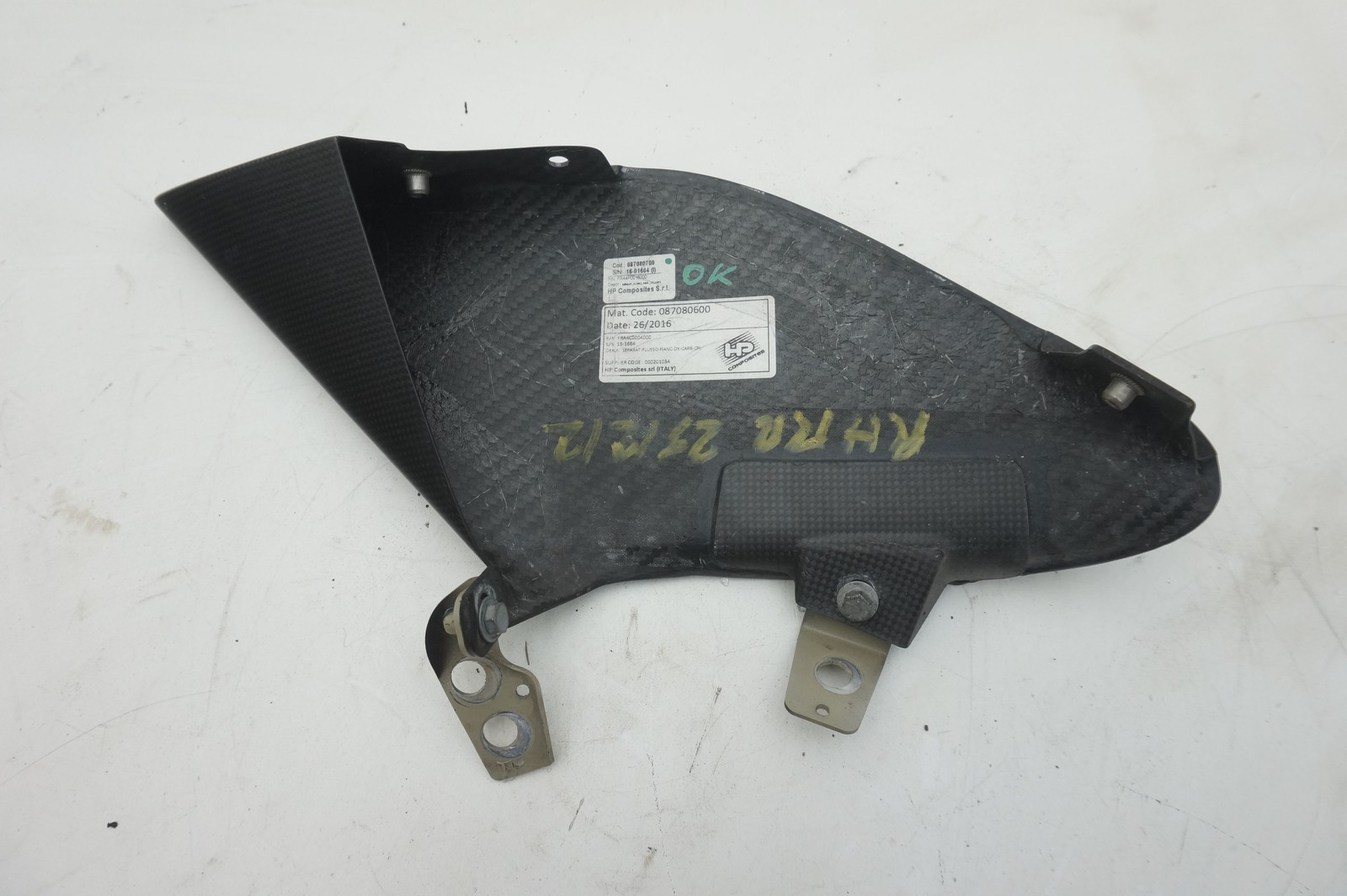Rear Right Carbon Fiber Air Flank Flow Splitter 87080600 Ferrari 488 Spider 2017