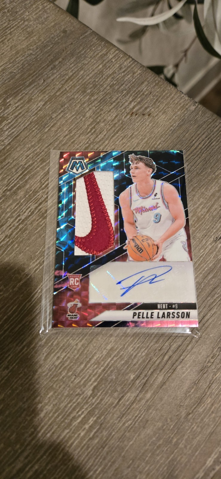 2024-25 Mosaic Choice Pelle Larsson Nebula RPA Prizm Auto #1/1 Nike Swoosh view 3