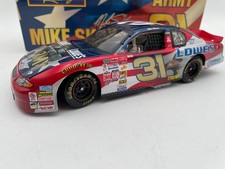 Mike Skinner 31 Lowes Armed Forces / Army 2000 Monte Carlo 1:24 Action Diecast