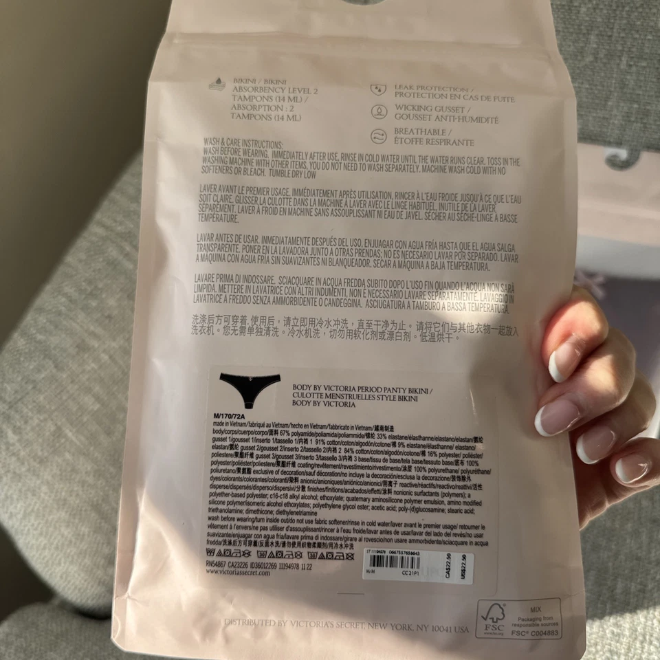 2 pares de bragas y bikini Body de Victoria Victoria’s Secret Period MED Foto 3 de 4