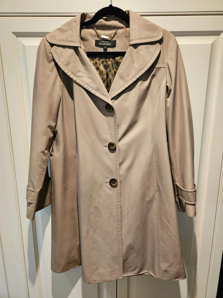 Ellen Tracy Collection Women's Khaki Trench Coat; Belted; Removable Hood; Large - Image 2 of 4