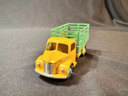 Vintage DODGE FARM PRODUCE WAGON STAKE TRUCK~1954-64 DINKY TOY #343 GREEN/YELLOW