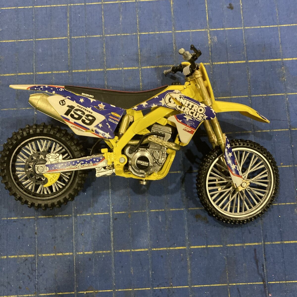 Travis Pastrana Nitro Circus 199 Dirt Bike Die Cast 7”x4 Travis Pastrana Nitro Circus 199 Dirt Bike Die Cast 7”x4