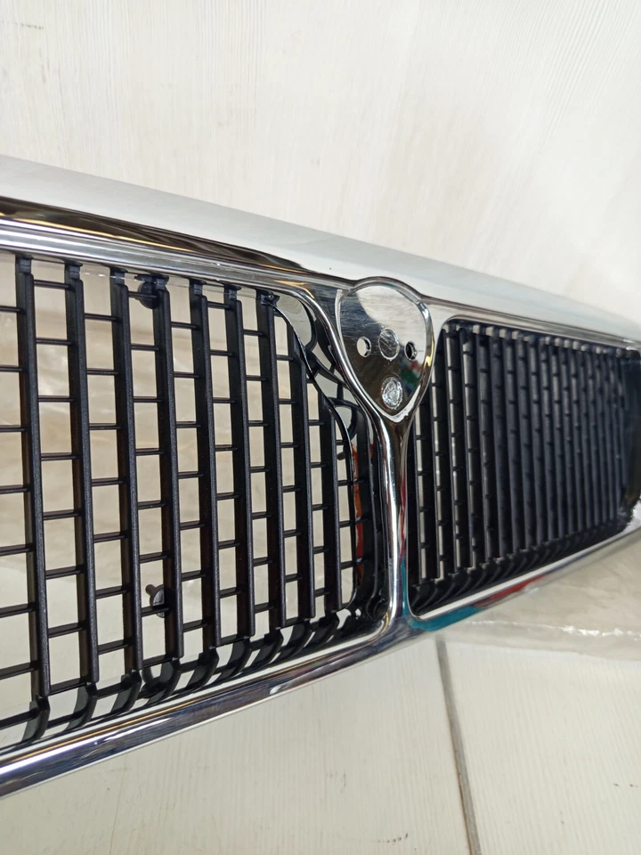 mascherina nuova per Lancia Thema 2 serie 88-92 — 第 3/4 张图片