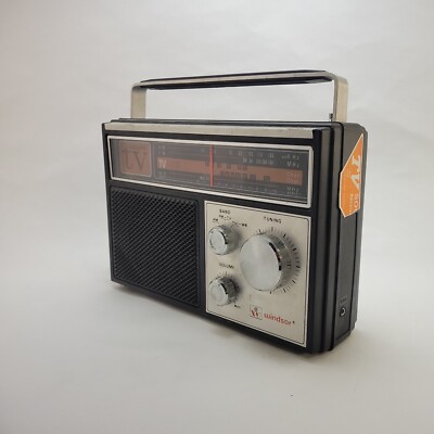 Vintage Windsor 2239x TV Sound AM FM TV1 TV2 WB Portable Receiver Radio