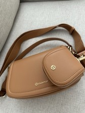 Lululemon Cactus Mini Bag Chestnut Brown Leat...