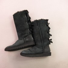 UGG Australia Women's Bailey Bow II Boots Black Suede Sheepskin Lined US 7 EU 38