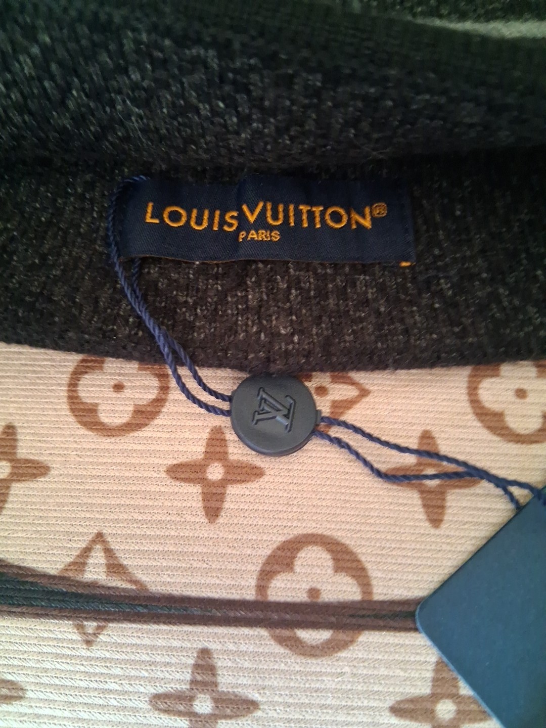 Louis Vuitton Monogram Pattern Beanie Black - image 2