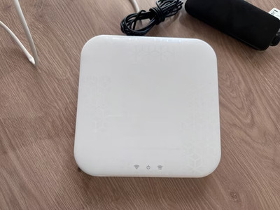 WiFi DualBand GigaBit Router OpenWRT Intellinet AC1300 Manageable
