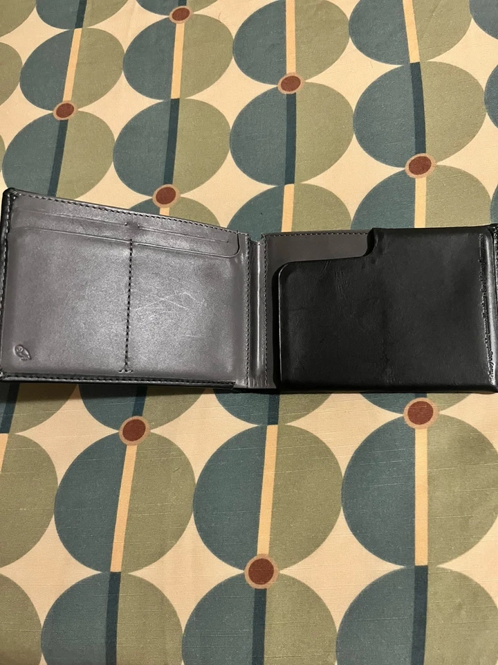 Bellroy Black/Gray Leather Travel Wallet V1 - Image 4 of 4